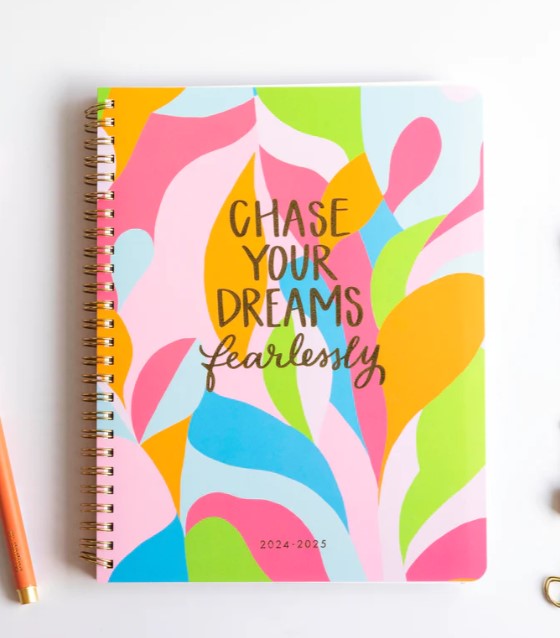 12-Month Planner-Chase Your Dreams