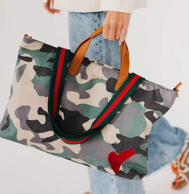 Chelsie Canvas Printed Tote- Camo